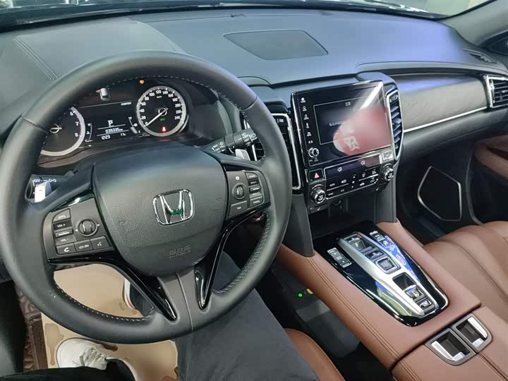 Фото 10 - Honda UR-V