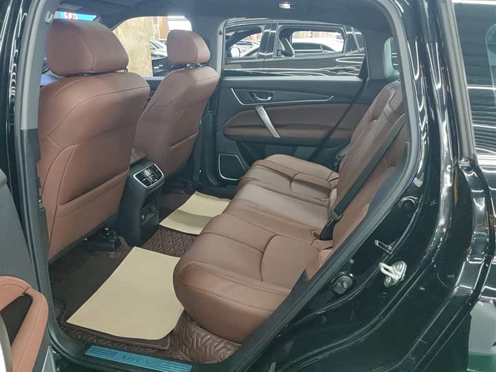 Фото 17 - Honda UR-V