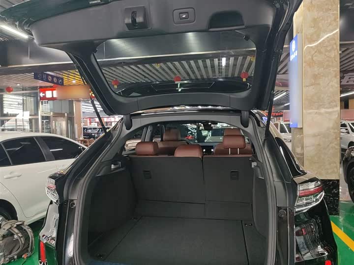 Фото 19 - Honda UR-V