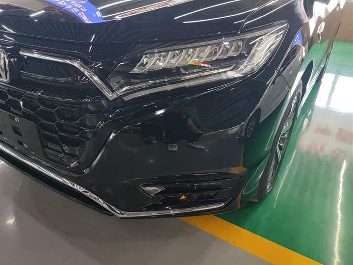 Фото 24 - Honda UR-V