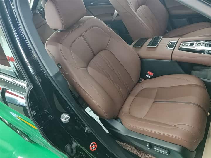 Фото 25 - Honda UR-V