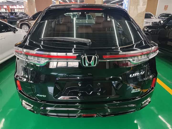Фото 6 - Honda UR-V