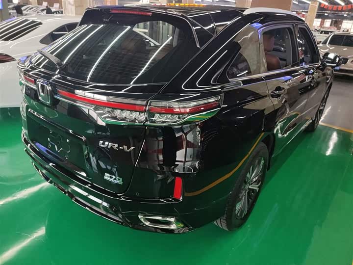 Фото 7 - Honda UR-V