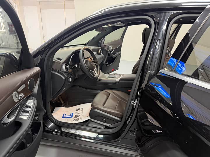 Фото 11 - Mercedes-Benz GLC-Class