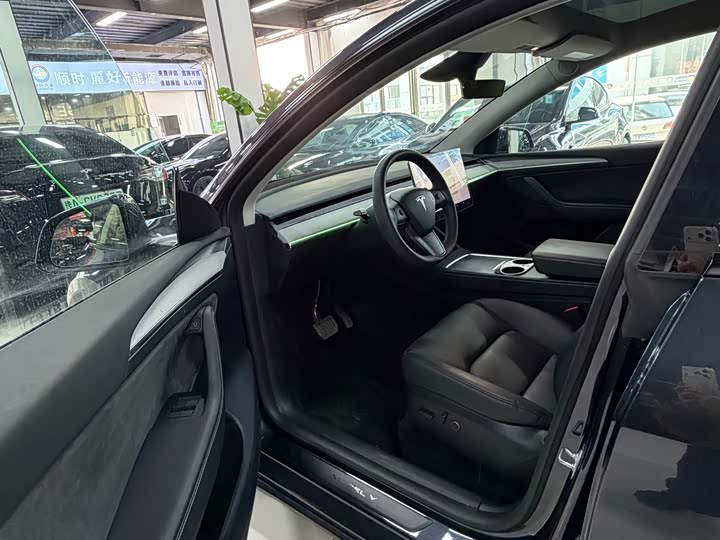 Фото 5 - Tesla Model Y