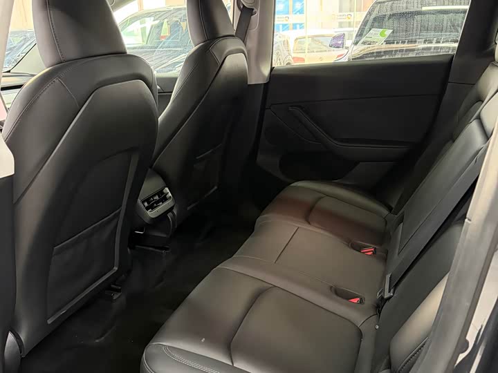 Фото 6 - Tesla Model Y