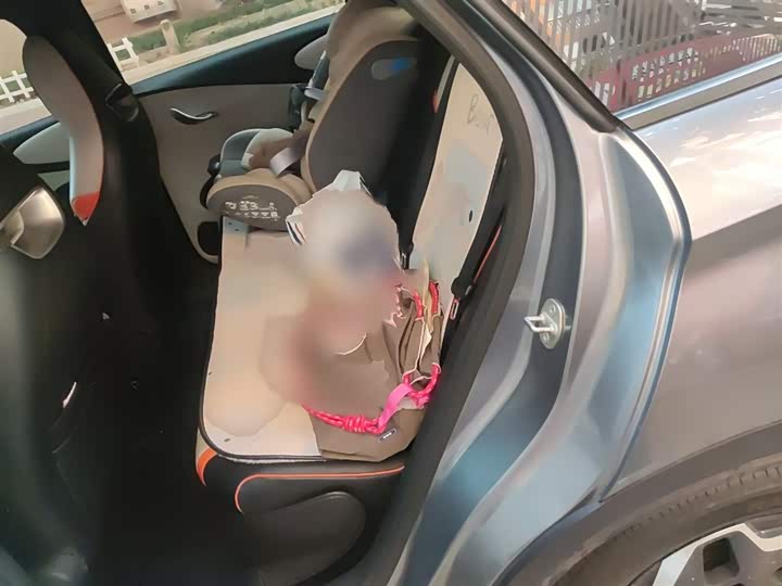 Фото 15 - BYD Dolphin