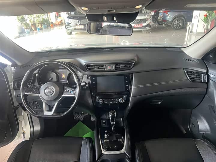 Фото 5 - Nissan X-Trail