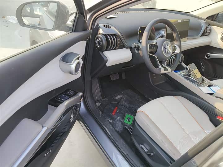 Фото 16 - BYD Yuan Plus