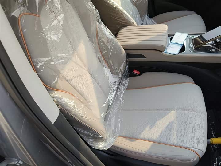 Фото 25 - BYD Yuan Plus