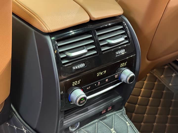 Фото 21 - BMW 6 Series GT