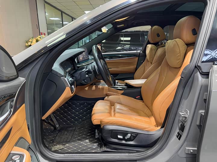 Фото 6 - BMW 6 Series GT