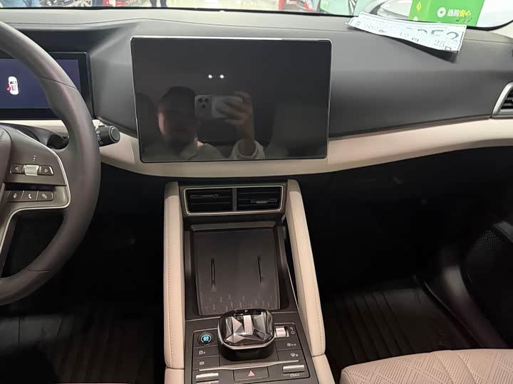 Фото 11 - BYD Yuan Up