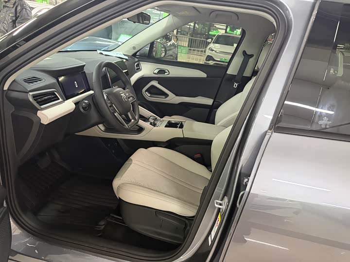 Фото 13 - BYD Yuan Up