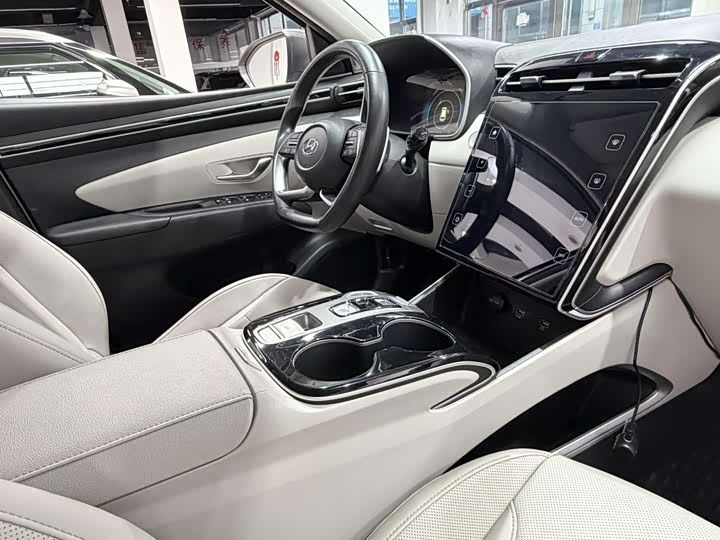 Фото 15 - Hyundai Tucson L