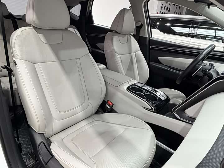 Фото 16 - Hyundai Tucson L