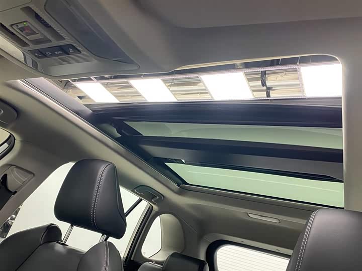 Фото 15 - Toyota Wildlander