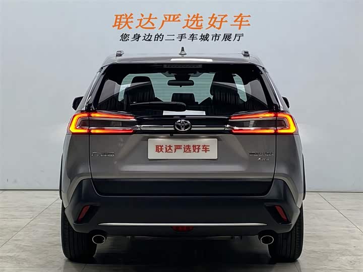 Фото 23 - Toyota Wildlander