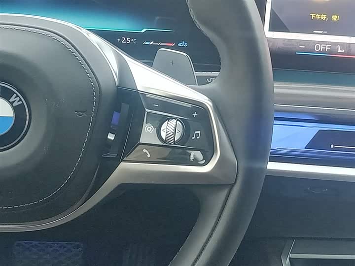 Фото 16 - BMW 7 Series