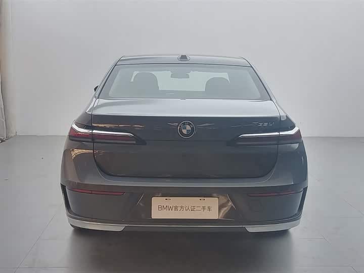 Фото 5 - BMW 7 Series