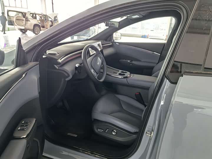 Фото 2 - XPeng G7