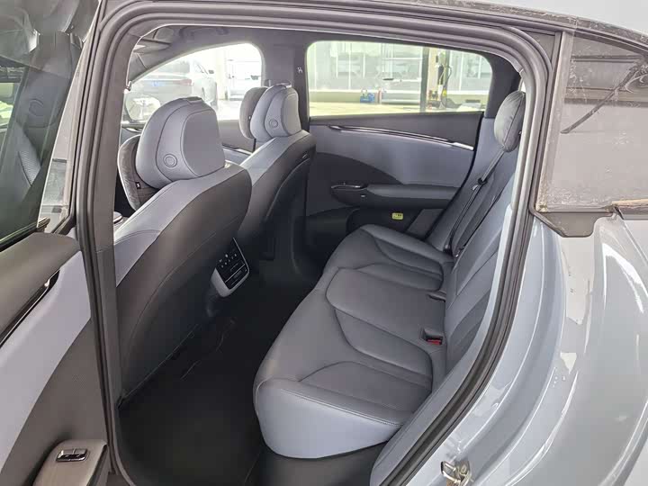 Фото 5 - XPeng G7