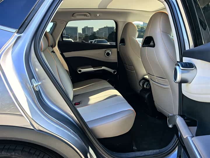 Фото 8 - BYD Yuan Plus