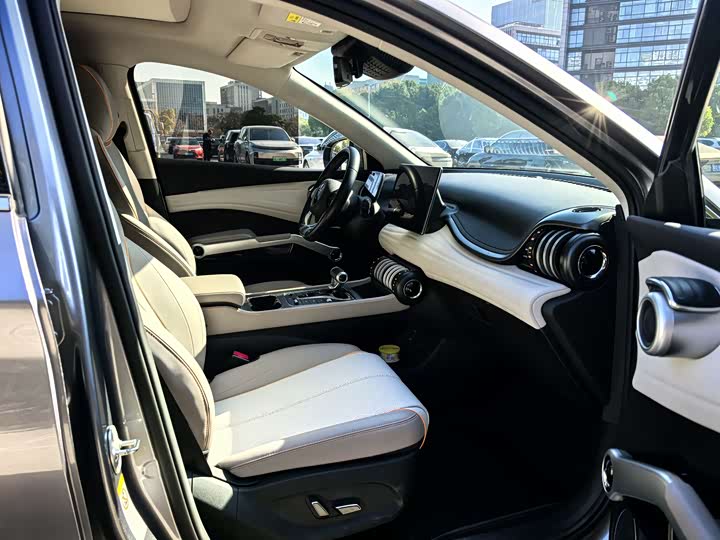 Фото 9 - BYD Yuan Plus