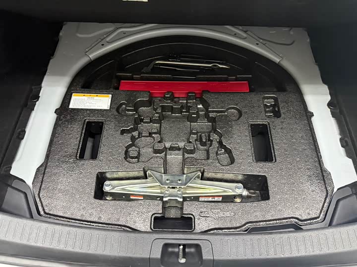 Фото 12 - Toyota Corolla