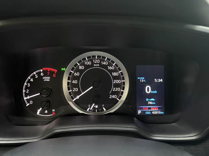 Фото 9 - Toyota Corolla