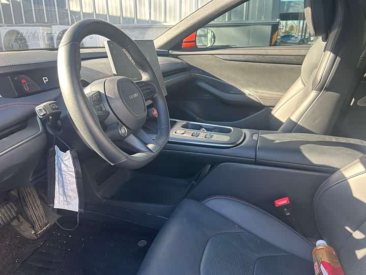 Фото 2 - Xiaomi SU7