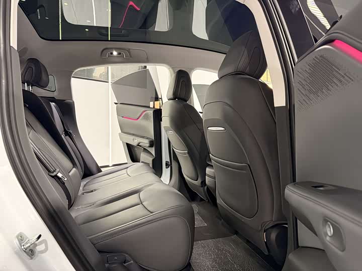 Фото 11 - XPeng G6