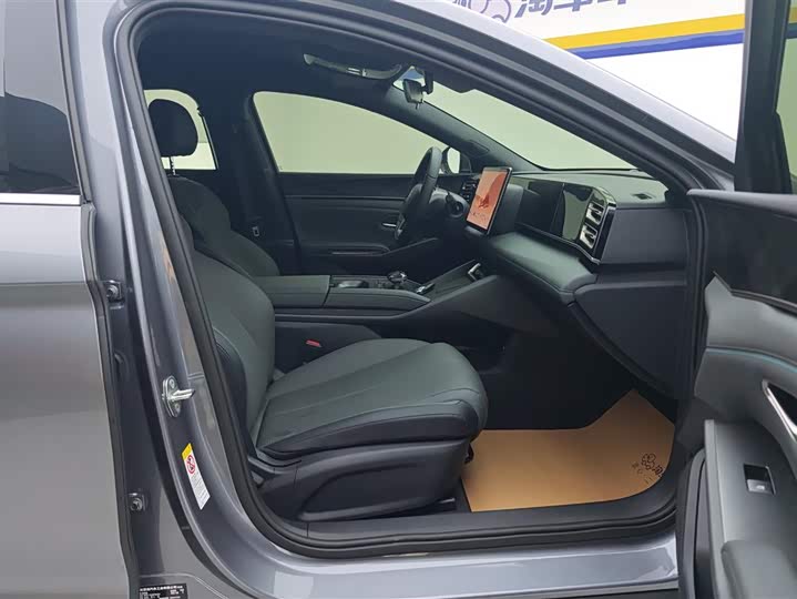 Фото 8 - BYD Qin L