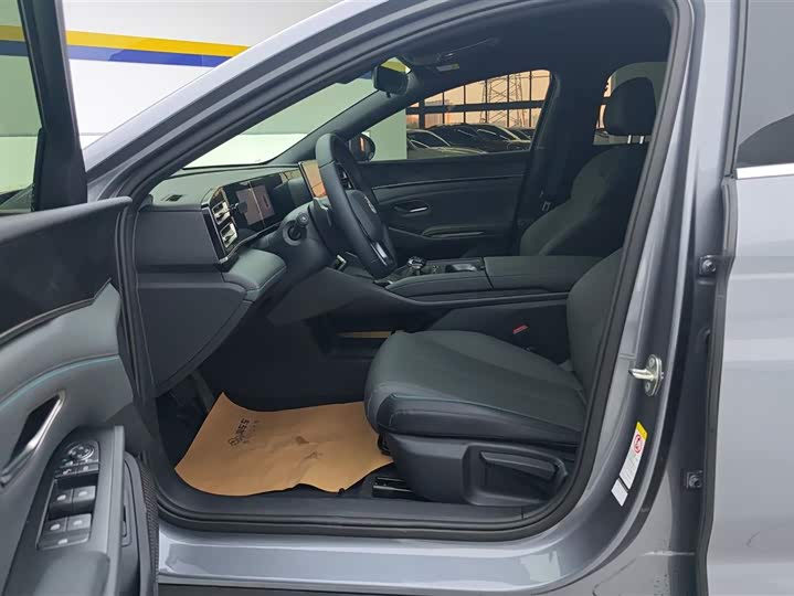 Фото 9 - BYD Qin L