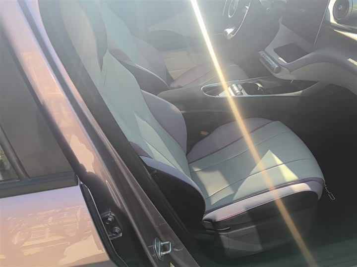 Фото 25 - BYD Dolphin