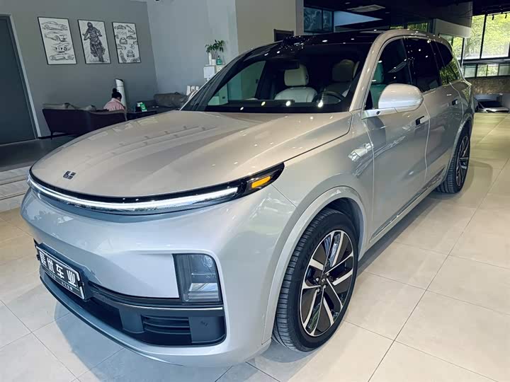 Фото 1 - LiXiang L9