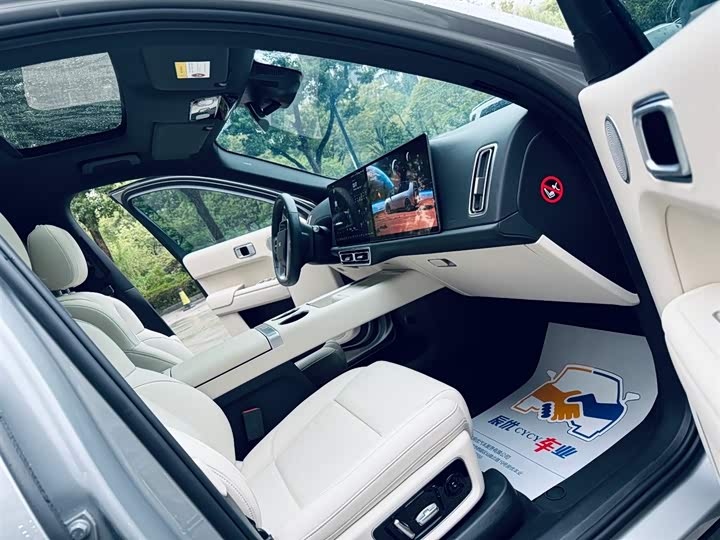 Фото 12 - LiXiang L9