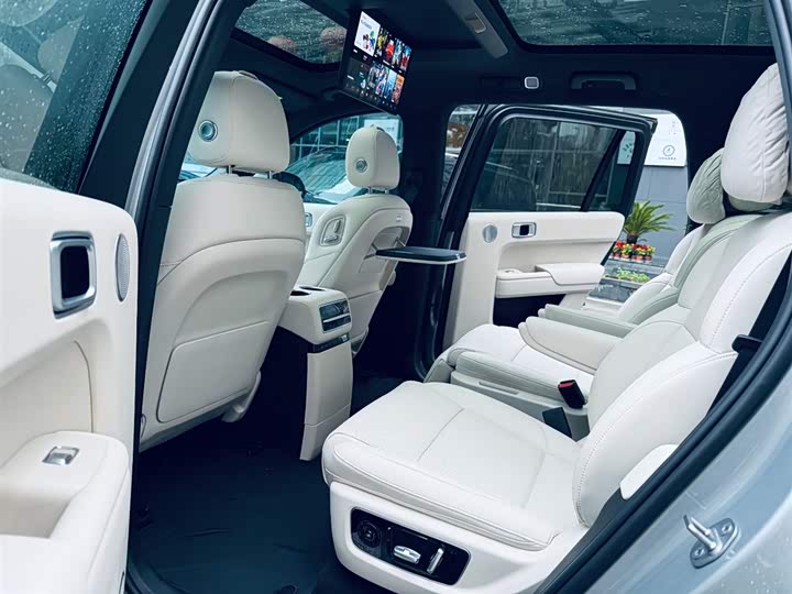 Фото 13 - LiXiang L9