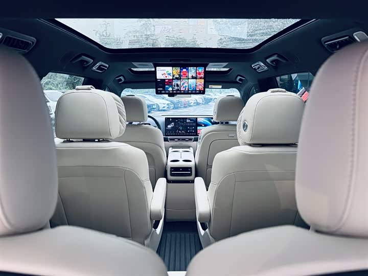 Фото 16 - LiXiang L9