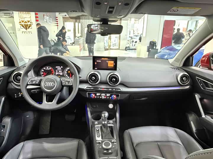 Фото 4 - Audi Q2L