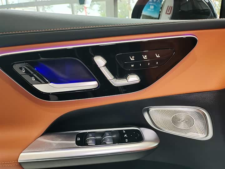 Фото 11 - Mercedes-Benz GLC-Class