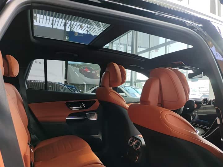 Фото 13 - Mercedes-Benz GLC-Class