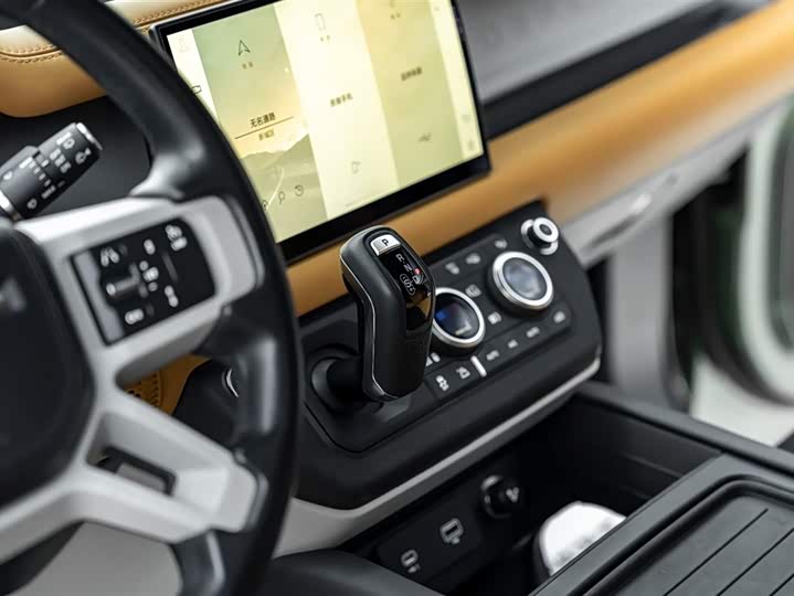 Фото 32 - Land Rover Defender