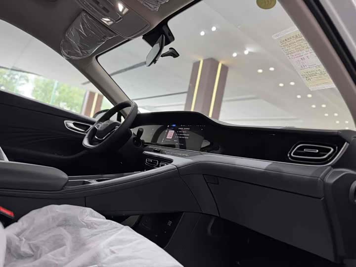 Фото 8 - Roewe D7