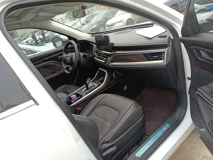 Фото 25 - Haval H6