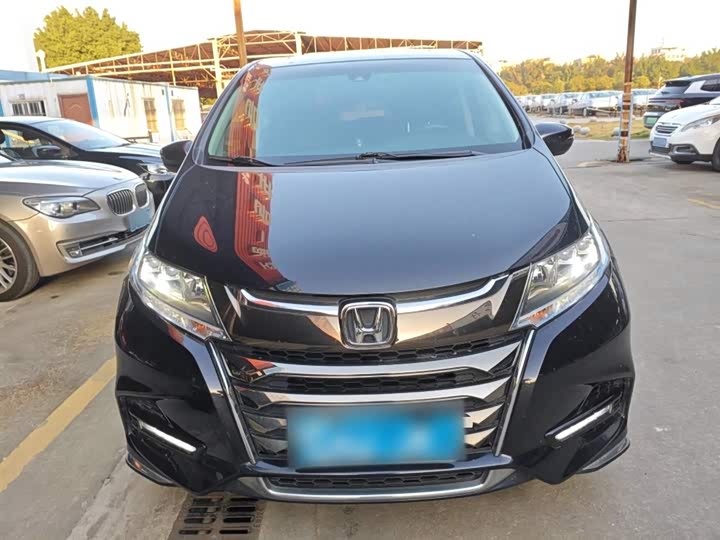 Фото 3 - Honda Odyssey