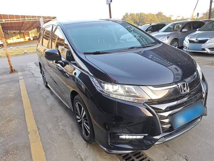 Фото 4 - Honda Odyssey