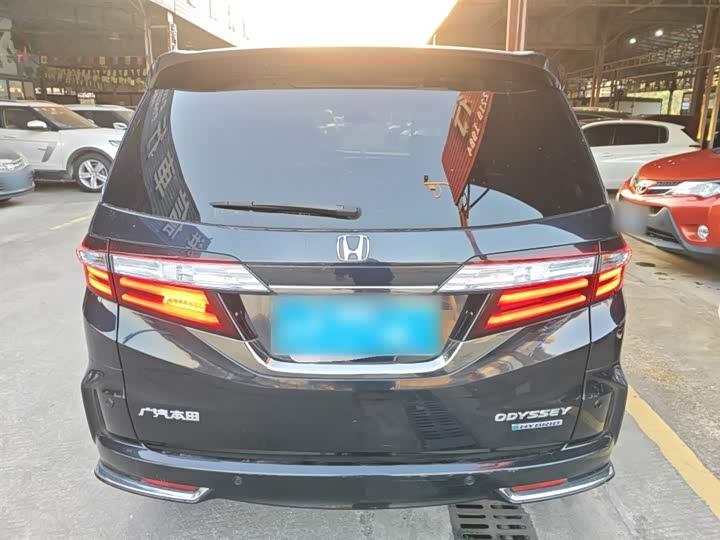 Фото 6 - Honda Odyssey