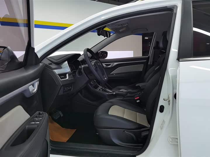 Фото 9 - Geely Vision