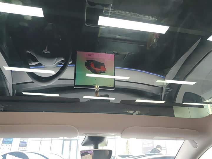 Фото 18 - Tesla Model Y